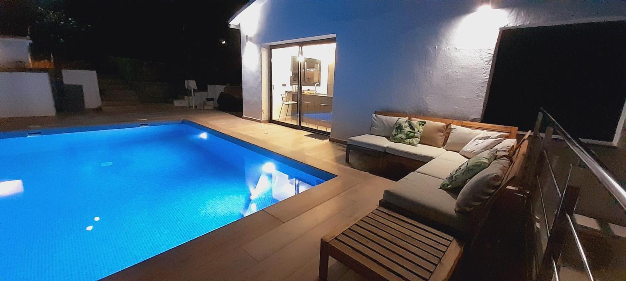 Villa Avril Piscina Privada Y Amplias Terrazas 올리벨라 외부 사진