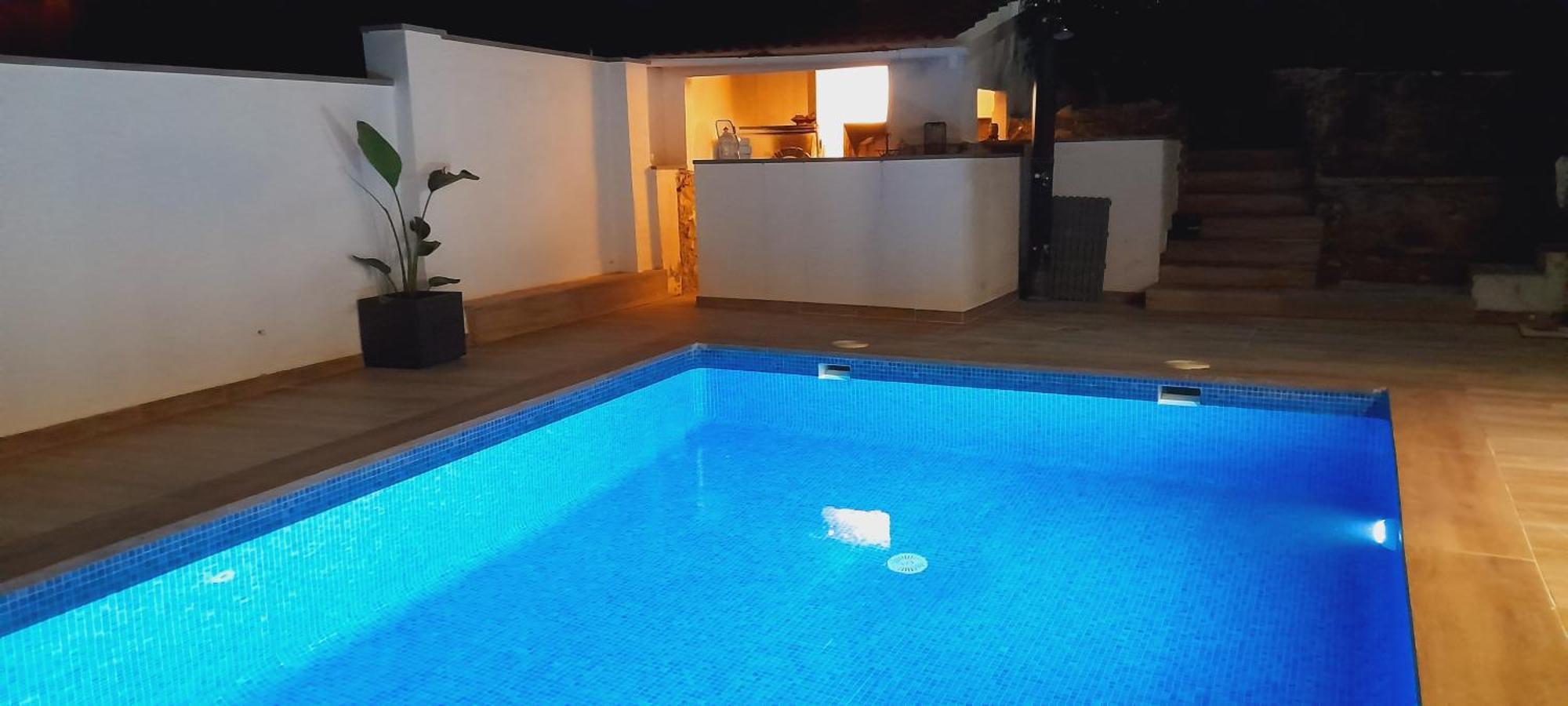 Villa Avril Piscina Privada Y Amplias Terrazas 올리벨라 외부 사진