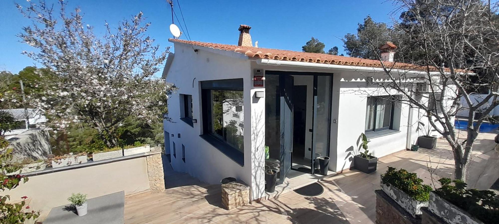 Villa Avril Piscina Privada Y Amplias Terrazas 올리벨라 외부 사진